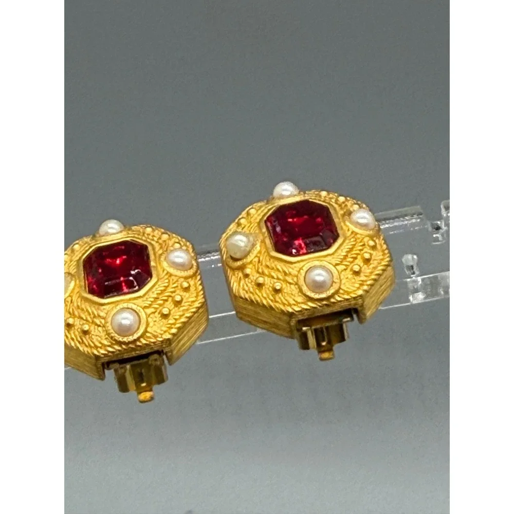 Joan Rivers Clip On Earrings Matt Gold Tone Red Faceted Center Imitation Pearls